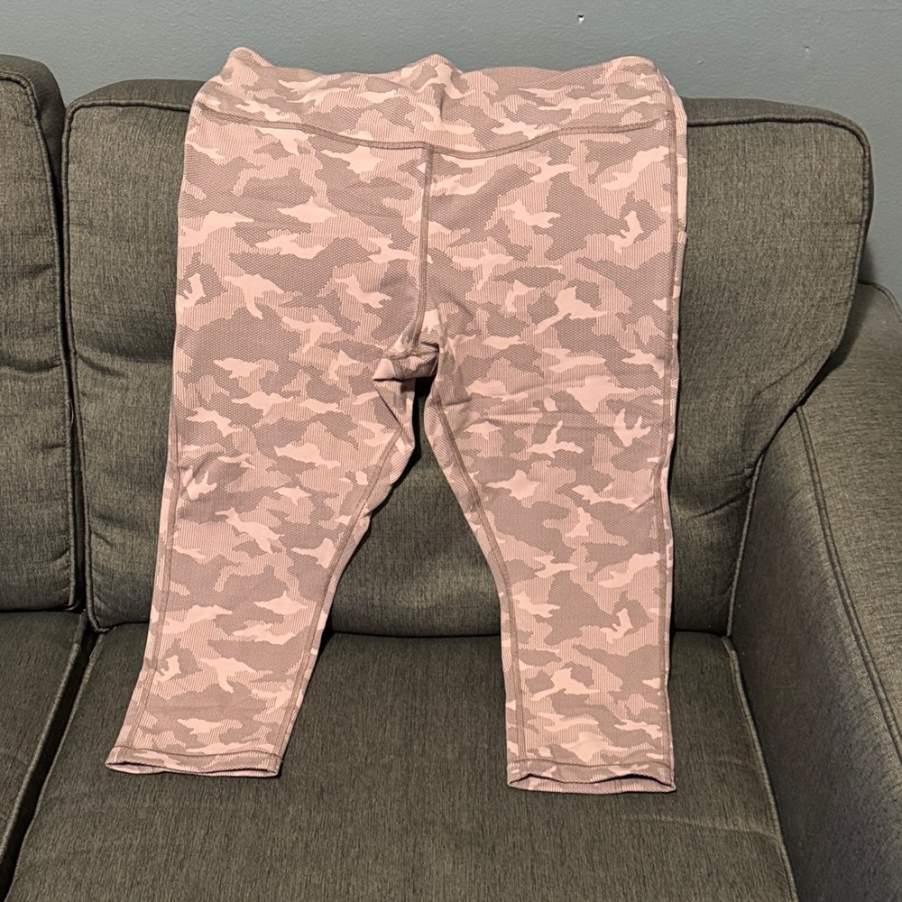 Athleta Mauve Pink Camo Leggings
